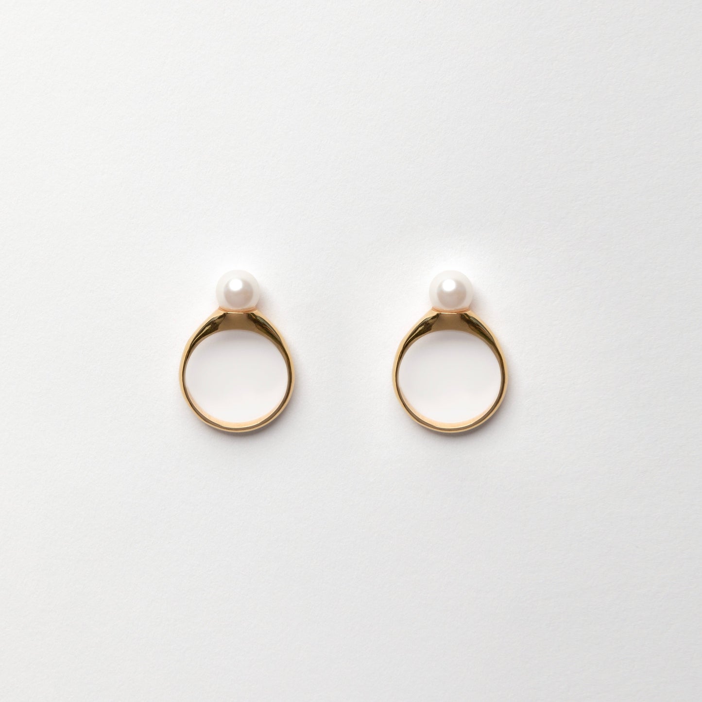 JUDITH - COPPIA DI ORECCHINI AD ANELLO CON PERLA