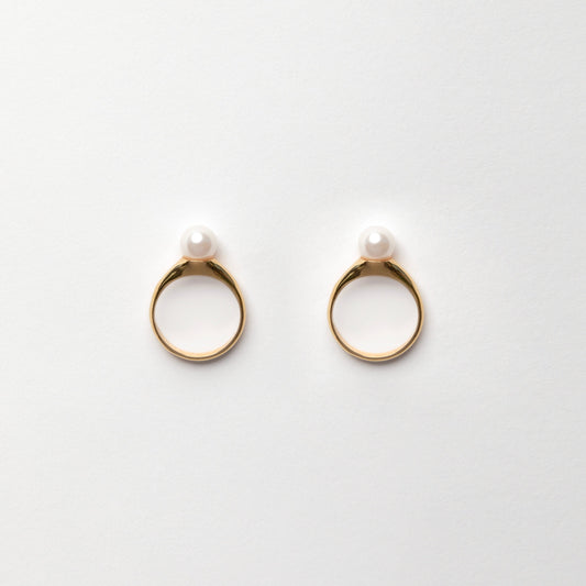 JUDITH - COPPIA DI ORECCHINI AD ANELLO CON PERLA