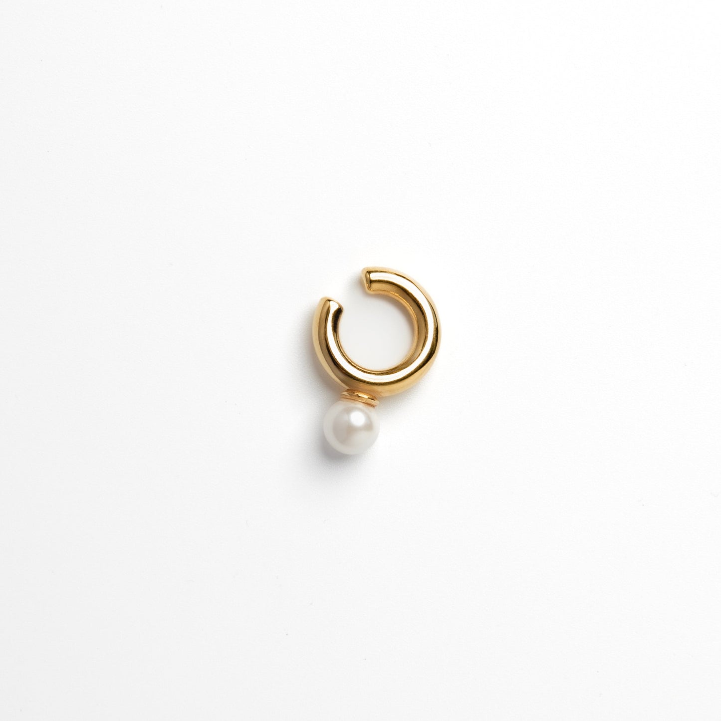 JUDITH - EARCUFF CON PERLA